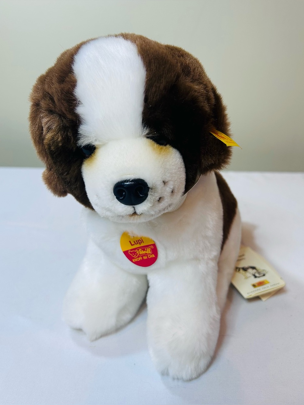 Steiff Bernhard Saint Bernard “Lupe” Plush Dog NWT Collectors Item rare fund